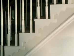 7028: Decorative Stair Tread Bracket / Plain (11-1/2"W x 8-1/8"H x 5/16")